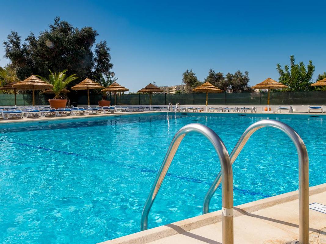 Piscinas exteriores